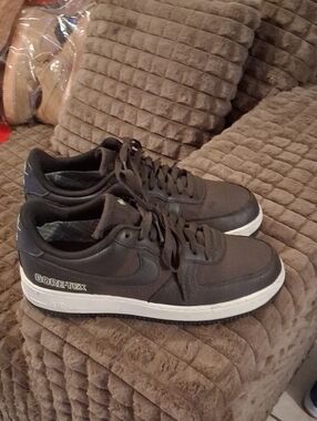 GORE-TEX Men’s Dark Brown Waterproof Sneaker with White Midsole